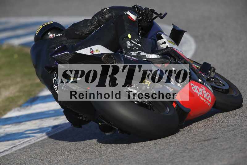 /Archiv-2024/02 29.01.-02.02.2024 Moto Center Thun Jerez/Gruppe gelb-yellow/backside